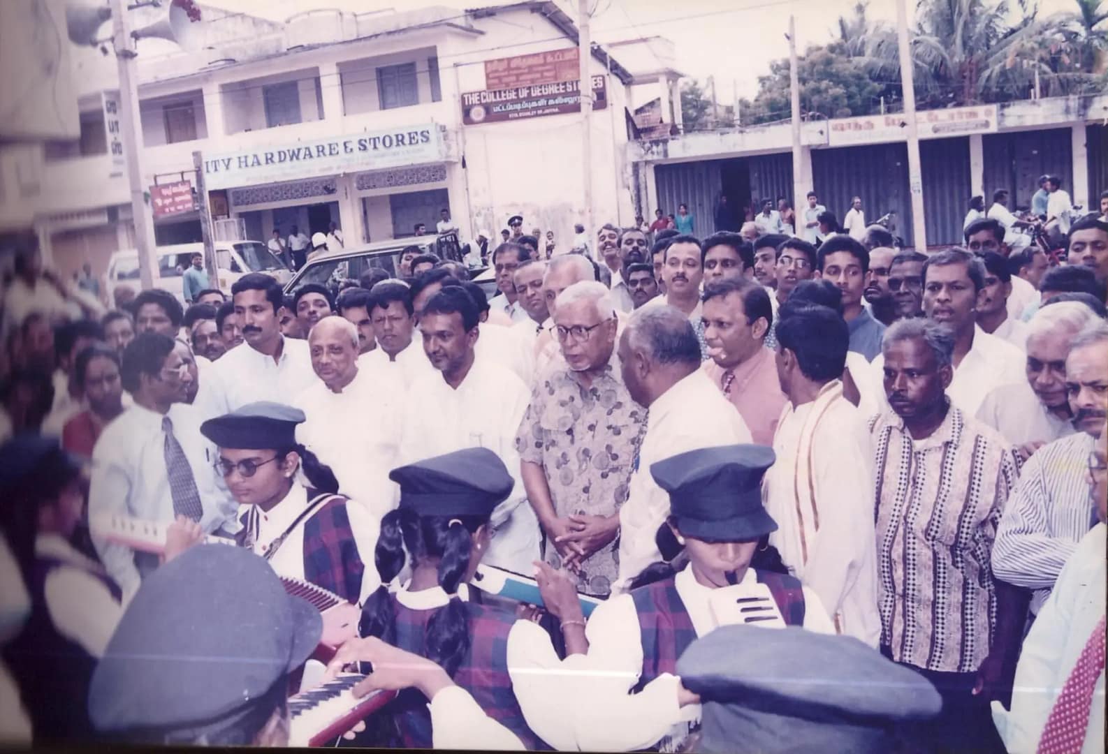 inviting all to witness the dawn of a new era in architecture.